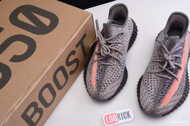 350 adidas Stone Boost V2 Yeezy Ash GW0089 0822